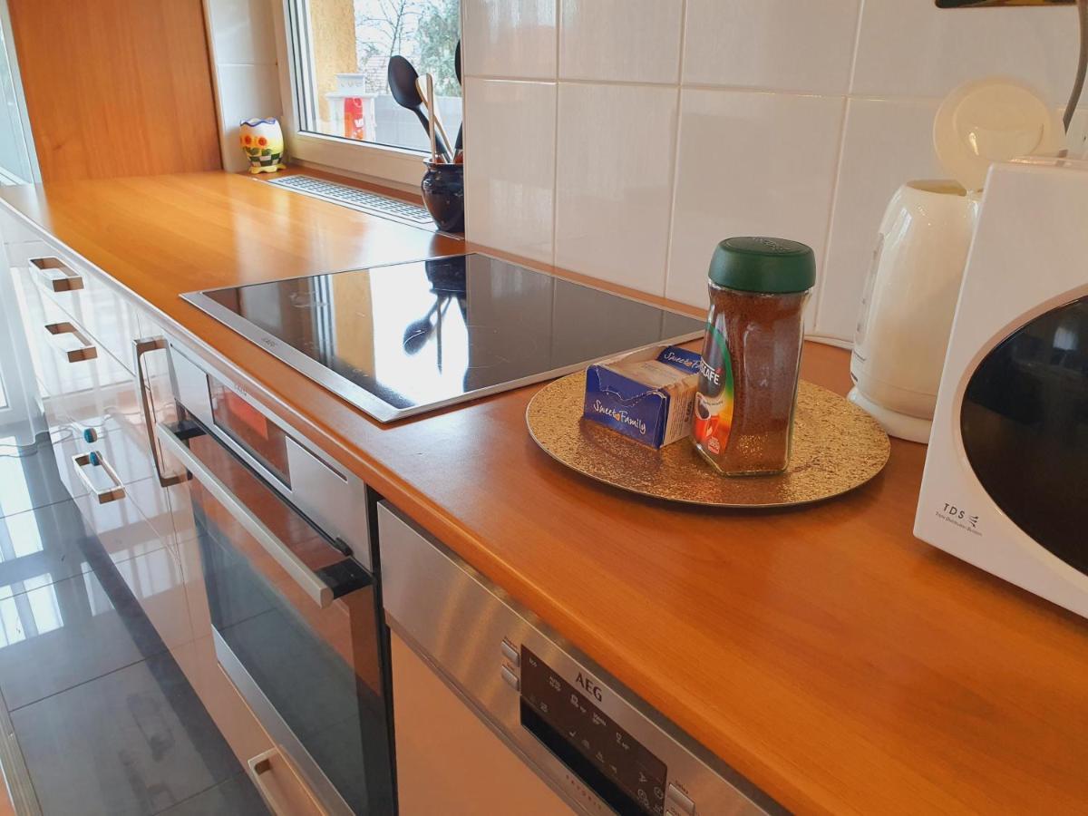 Adel Apartman Miskolc Esterno foto